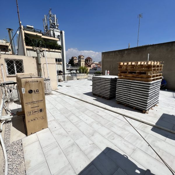 anestrameni thermomonosi keratsini